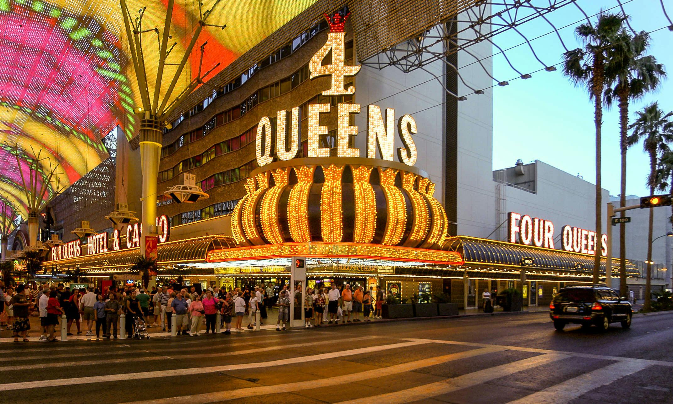 Casino Four Queens y la entrada al hotel